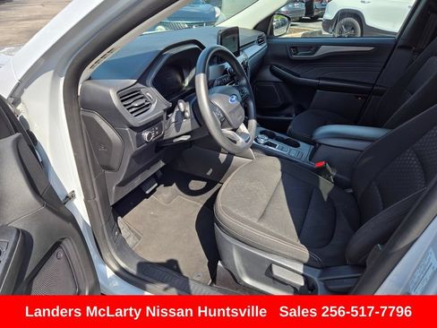 Used 2025 Ford Escape Active AWD/4WD image 17
