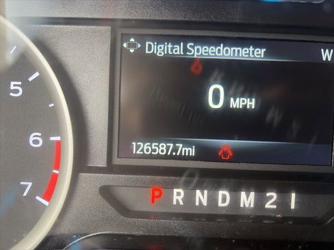 Used 2022 Ford F250 XL w/ Power Equipment Group image 16