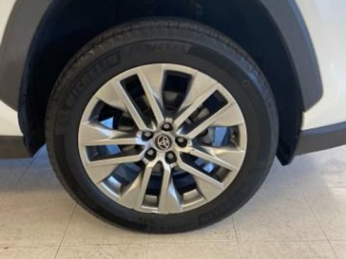 Used 2022 Toyota RAV4 XLE Premium FWD image 26