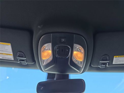 New 2026 Jeep Compass Latitude image 26