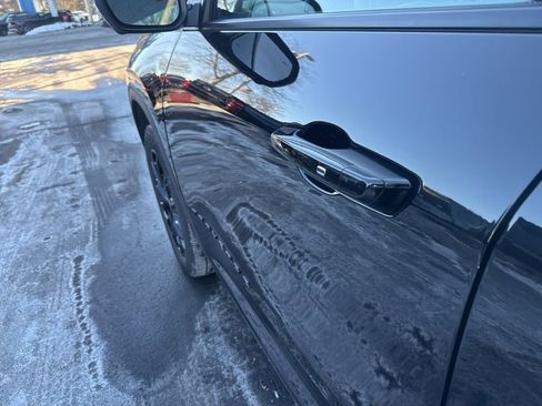 Used 2026 Chevrolet Traverse LT w/ Midnight/Sport Edition image 17