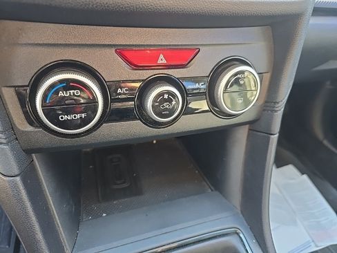 Used 2021 Subaru Crosstrek 2.0i image 15