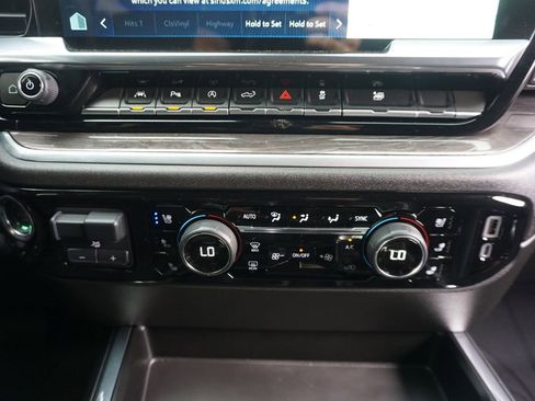 Used 2025 Chevrolet Silverado 1500 LTZ w/ LTZ Premium Package RWD image 13
