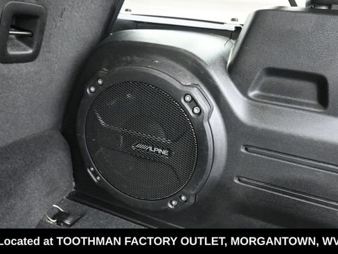Used 2023 Jeep Wrangler Unlimited Sahara w/ Dual Top Group AWD/4WD image 7