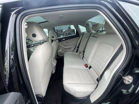 Certified 2024 Volkswagen Jetta SE w/ Panoramic Sunroof Package FWD image 24