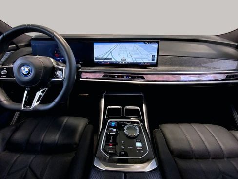 Certified 2023 BMW i7 xDrive60 w/ Executive Package 2 AWD/4WD image 15
