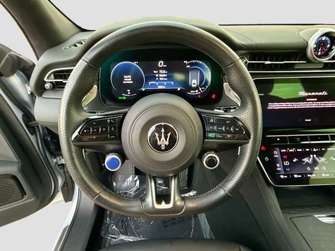 Certified 2024 Maserati Grecale GT image 39