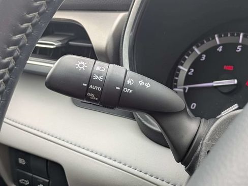 Used 2020 Toyota Highlander Limited FWD image 29