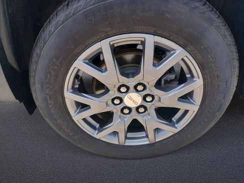 Used 2020 GMC Acadia SLT FWD image 22