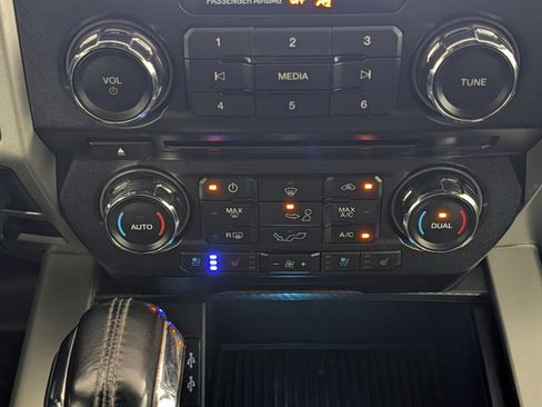 Used 2018 Ford F150 Lariat AWD/4WD image 17