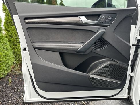 Used 2023 Audi SQ5 Prestige w/ Prestige Package image 8
