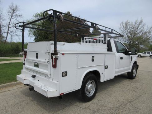 Used 2018 Ford F350 XL w/ Power Equipment Group RWD image 9