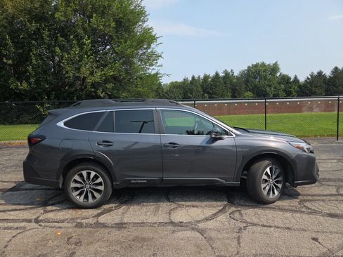 Used 2024 Subaru Outback Limited AWD/4WD image 5
