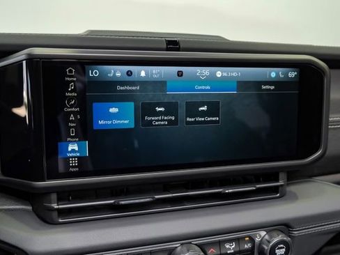 Used 2024 Jeep Wrangler Unlimited Rubicon w/ Technology Group image 83