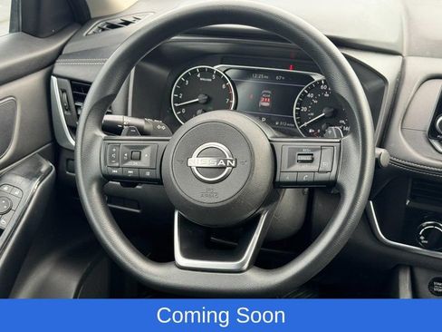 Used 2024 Nissan Rogue S FWD image 12