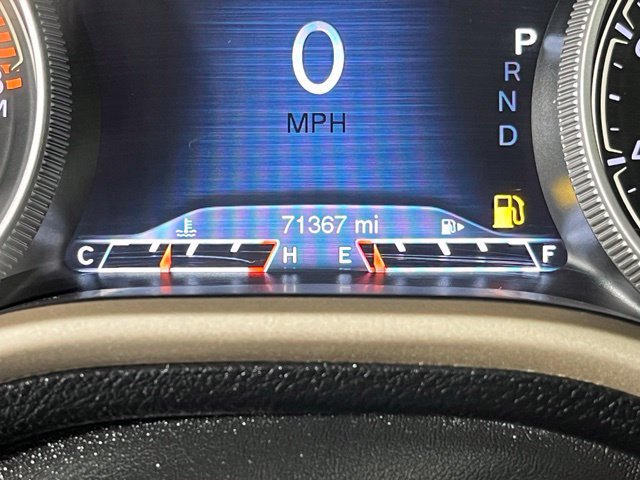 Used 2017 Jeep Cherokee Limited w/ Luxury Group AWD/4WD image 23