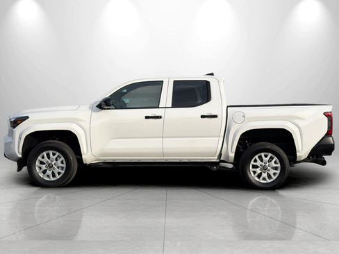 Used 2025 Toyota Tacoma SR w/ SR Upgrade Package image 5