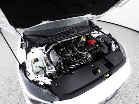 Used 2024 Nissan Sentra SV FWD image 11