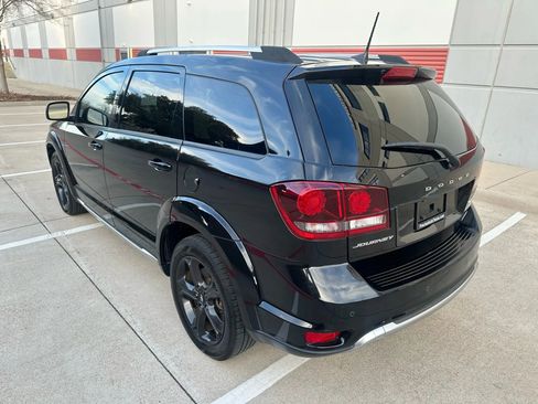 Used 2020 Dodge Journey Crossroad w/ Popular Equipment Group image 11