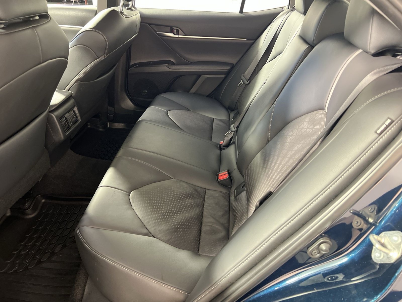 Used 2019 Toyota Camry XSE FWD image 25