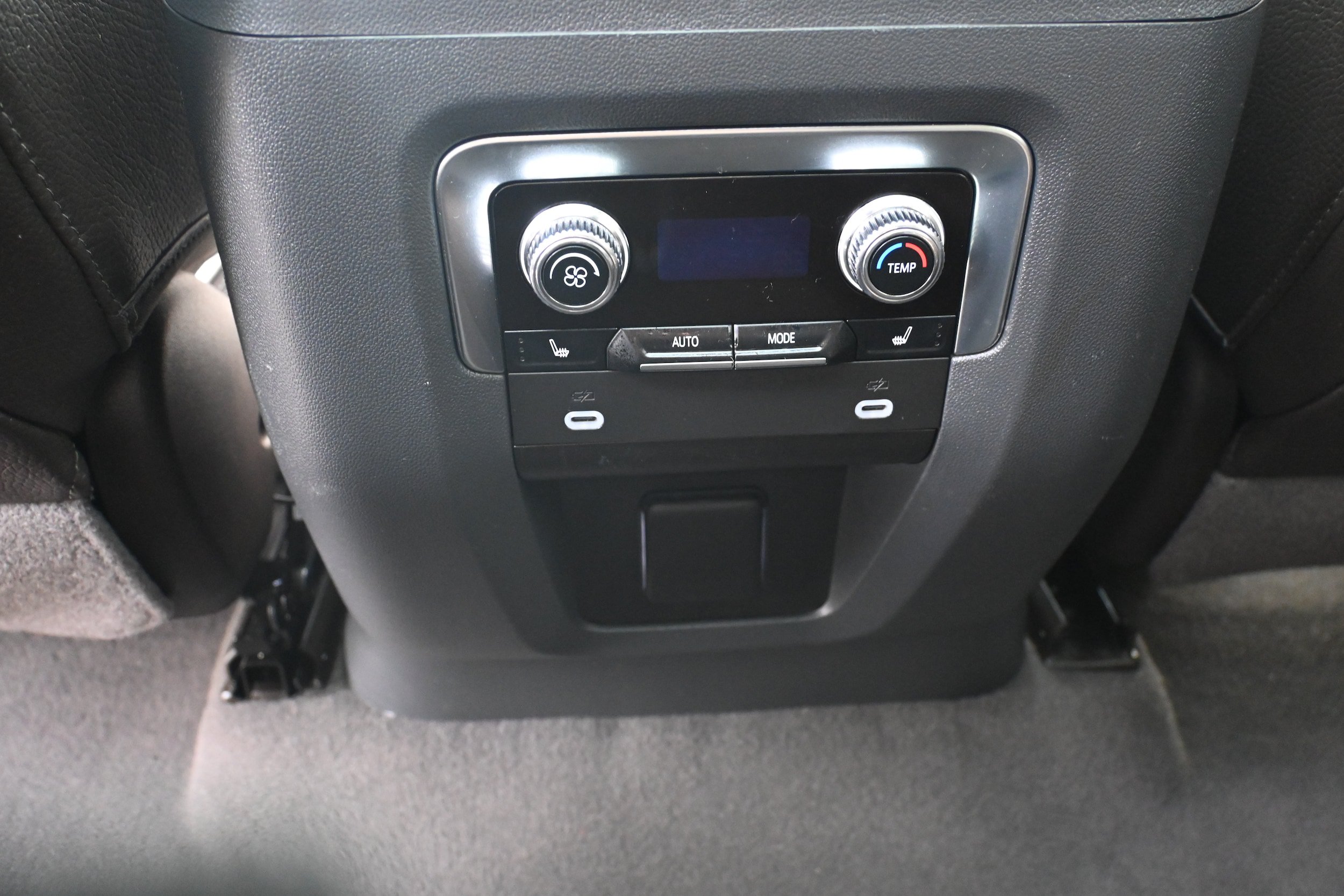 Used 2022 GMC Yukon Denali w/ Max Trailering Package AWD/4WD image 10