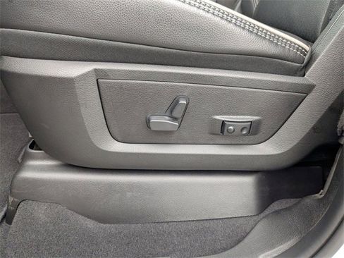 New 2025 RAM 2500 Laramie image 13