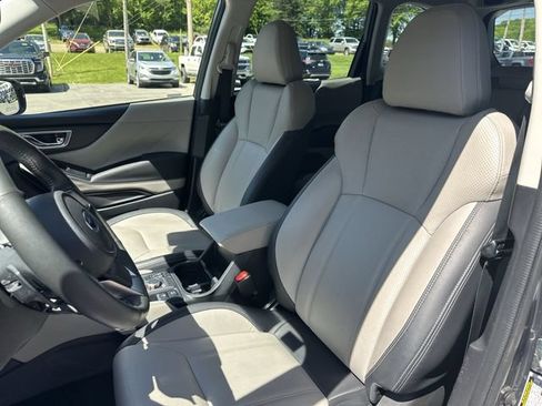 Used 2022 Subaru Forester Limited AWD/4WD image 16