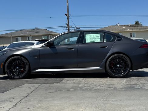 New 2027 BMW M5 w/ Executive Package AWD/4WD image 2