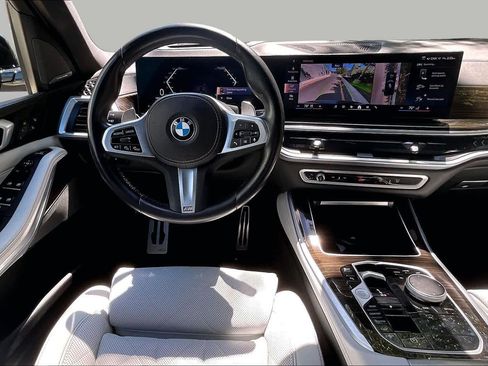 Used 2024 BMW X5 xDrive40i w/ M Sport Package AWD/4WD image 5