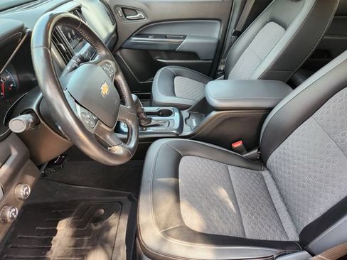 Used 2020 Chevrolet Colorado Z71 AWD/4WD image 13