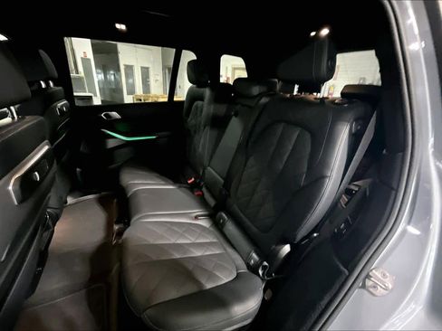 Used 2026 BMW X7 xDrive40i image 21