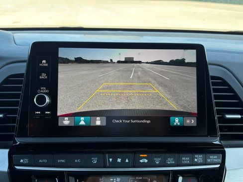 Used 2025 Honda Odyssey Sport-L image 16