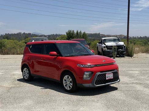 Used 2021 Kia Soul LX FWD image 3