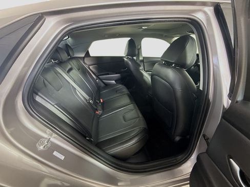 Used 2023 Hyundai Elantra Limited FWD image 27