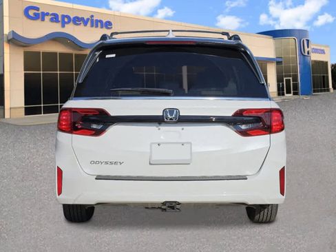 New 2026 Honda Odyssey EX-L image 3