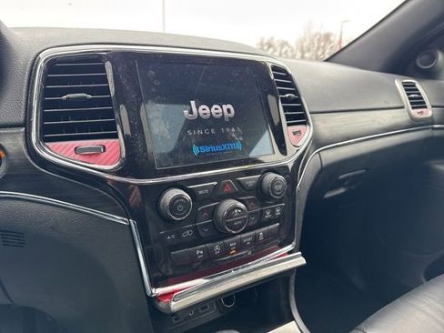 Used 2021 Jeep Grand Cherokee Limited AWD/4WD image 13
