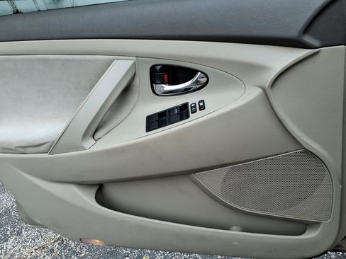 Used 2007 Toyota Camry LE FWD image 21