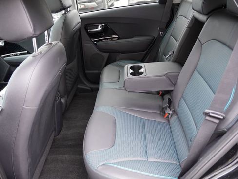 Certified 2022 Kia Niro EX Premium w/ Cold Weather Package image 17