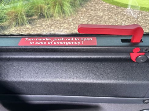 Used 2025 Mercedes-Benz Sprinter 2500 image 27