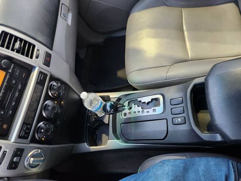 Used 2005 Toyota 4Runner SR5 AWD/4WD image 26
