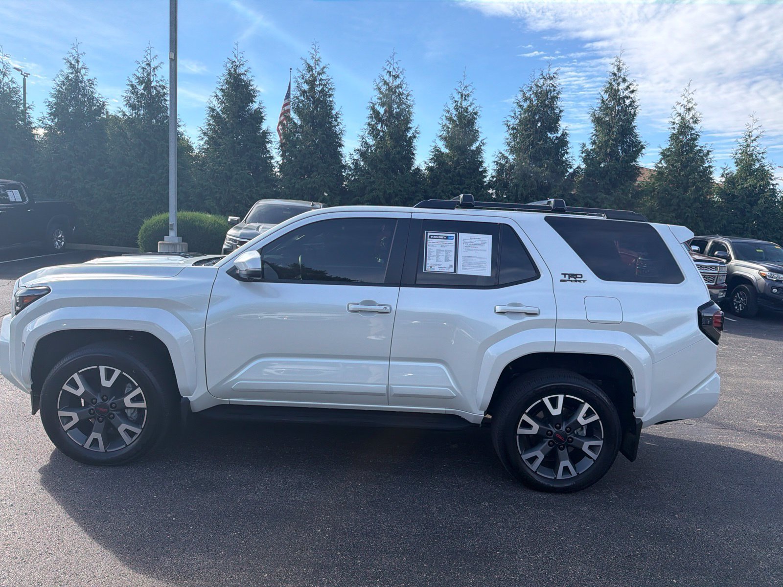 Used 2025 Toyota 4Runner TRD Sport Premium AWD/4WD image 2