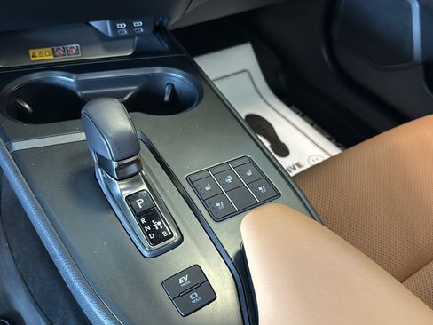 Used 2025 Lexus UX 300h AWD w/ Accessory Package (Z1) image 26