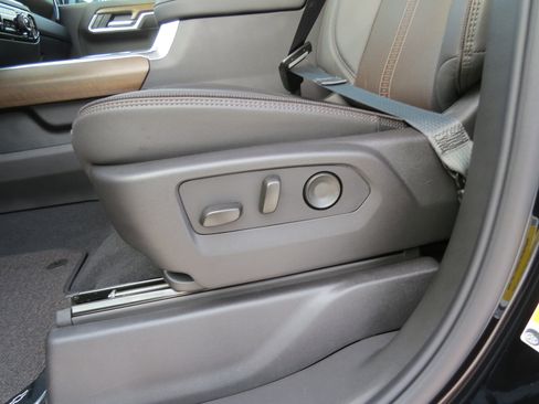 New 2025 Chevrolet Silverado 2500 High Country w/ Midnight Edition image 18