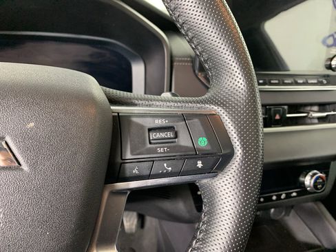 Used 2024 Mitsubishi Outlander SE image 20