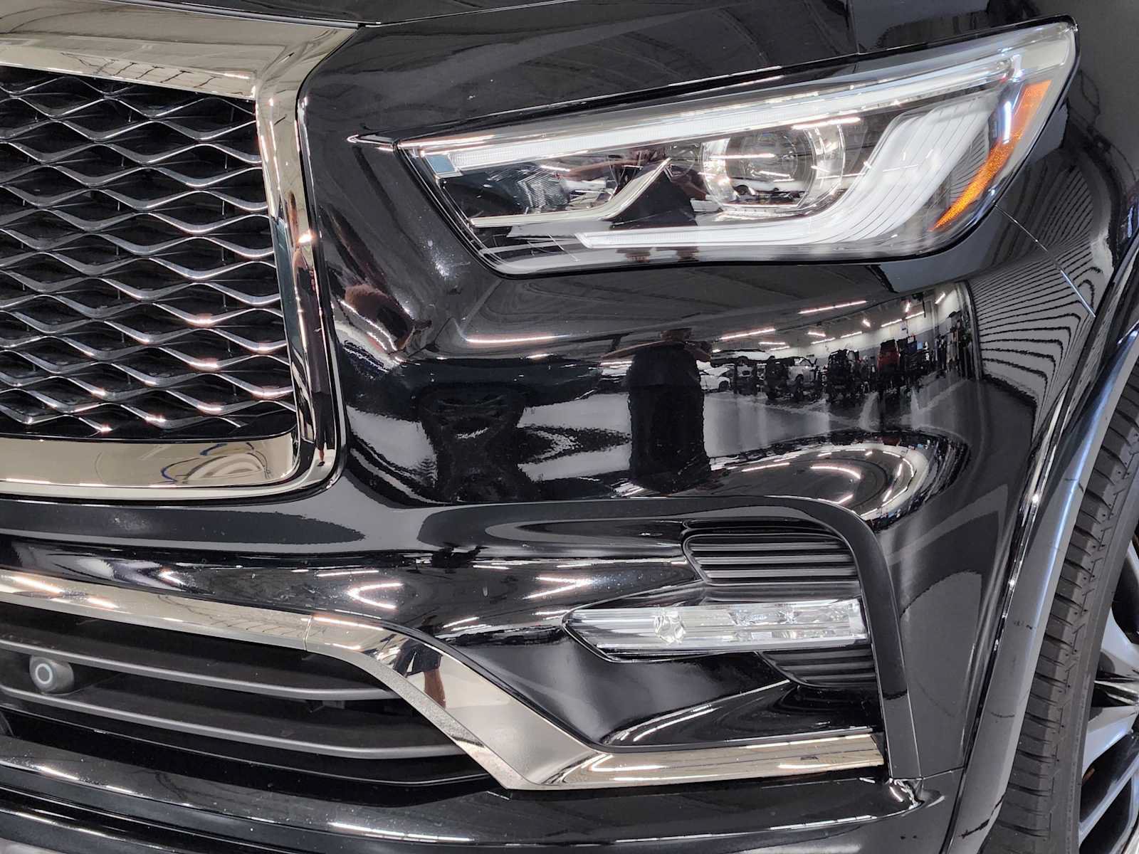 Used 2023 INFINITI QX80 Premium Select w/ Cargo Package AWD/4WD image 12