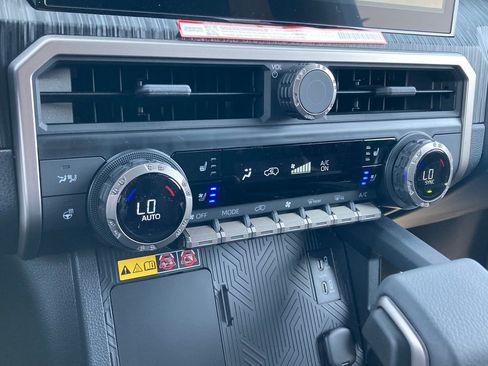 New 2026 Toyota 4Runner 4WD image 25