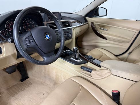Used 2014 BMW 320i Sedan image 4