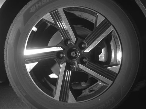 Used 2025 Nissan Sentra SV image 13