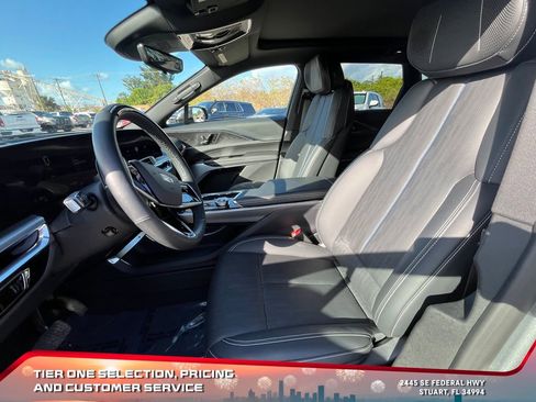 Used 2024 Cadillac Lyriq Luxury w/ LPO, Floor Liner Package image 10