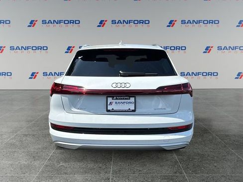 Used 2023 Audi e-tron Premium Plus w/ Premium Plus Package AWD/4WD image 4